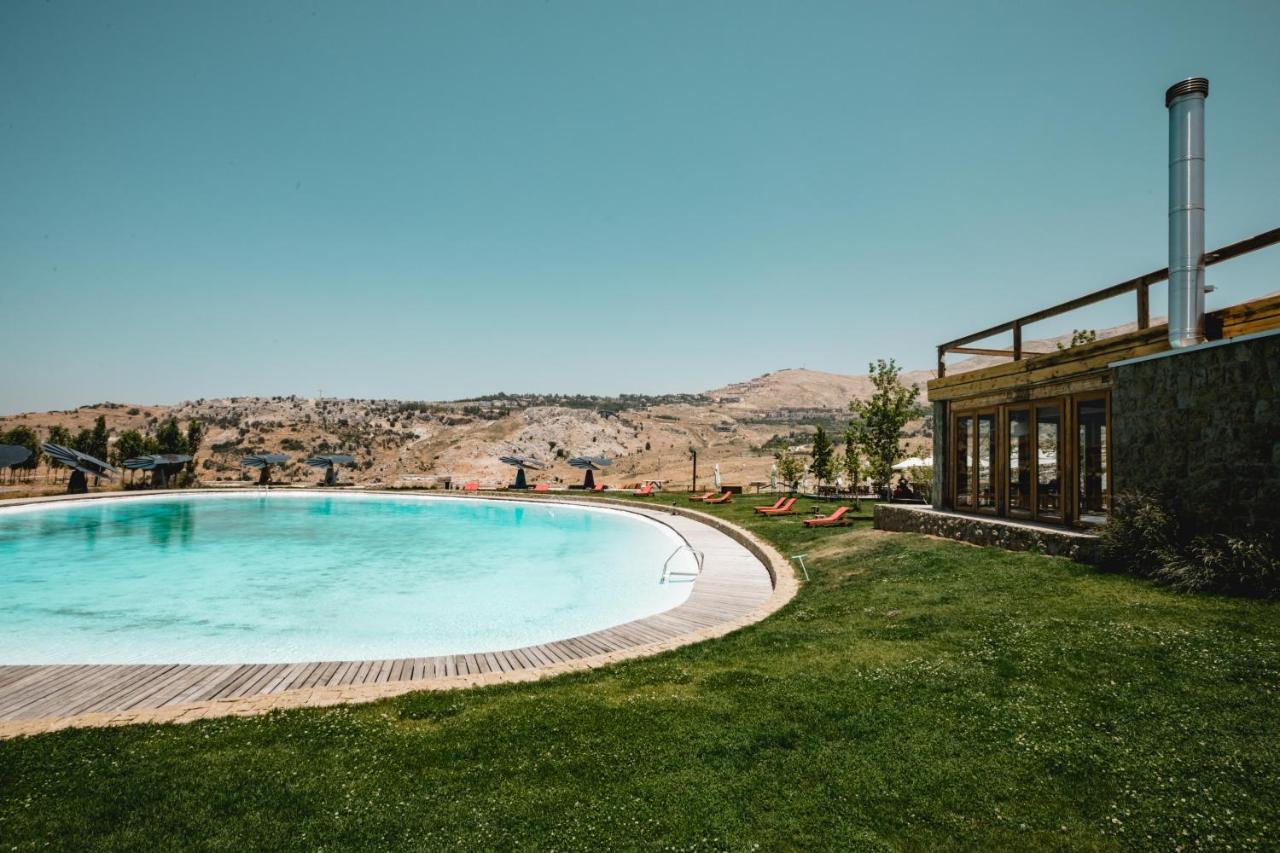 Odom Retreat Hotel Mzaar Kfardebian Kültér fotó